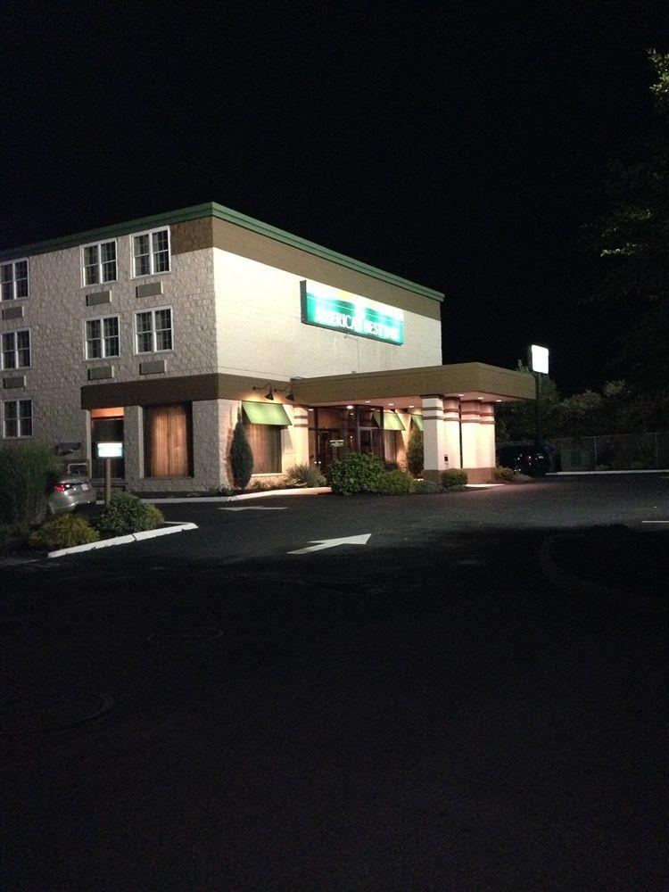 Howard Johnson By Wyndham Portsmouth Eksteriør bilde